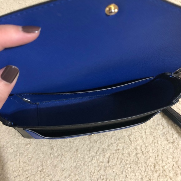 Michael Kors crossbody - Picture 3 of 6